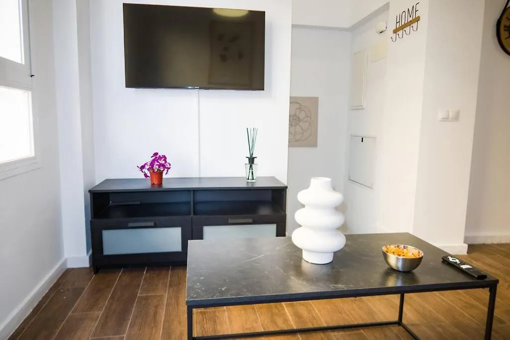 Monteleon Apartments ! Malaga Spain
