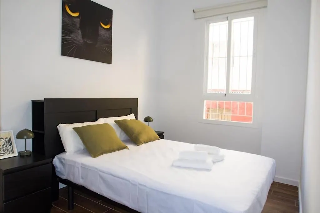 Monteleon Apartments ! Malaga