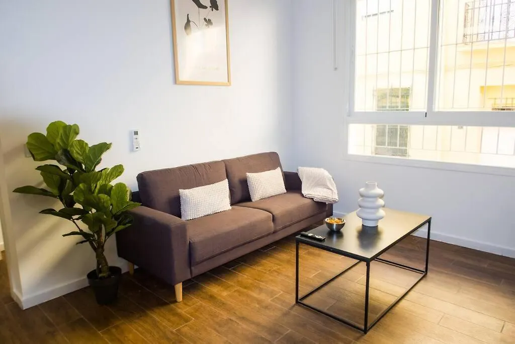 Monteleon Apartments ! Malaga Spain